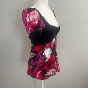 Bebe  Milkmaid Floral Babydoll Top  Size Small  Sweetheart  Neckline